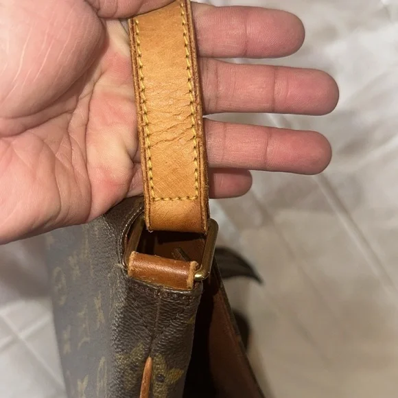 Louis Vuitton Brown Monogram Shoulder Bag - Picture 5 of 12